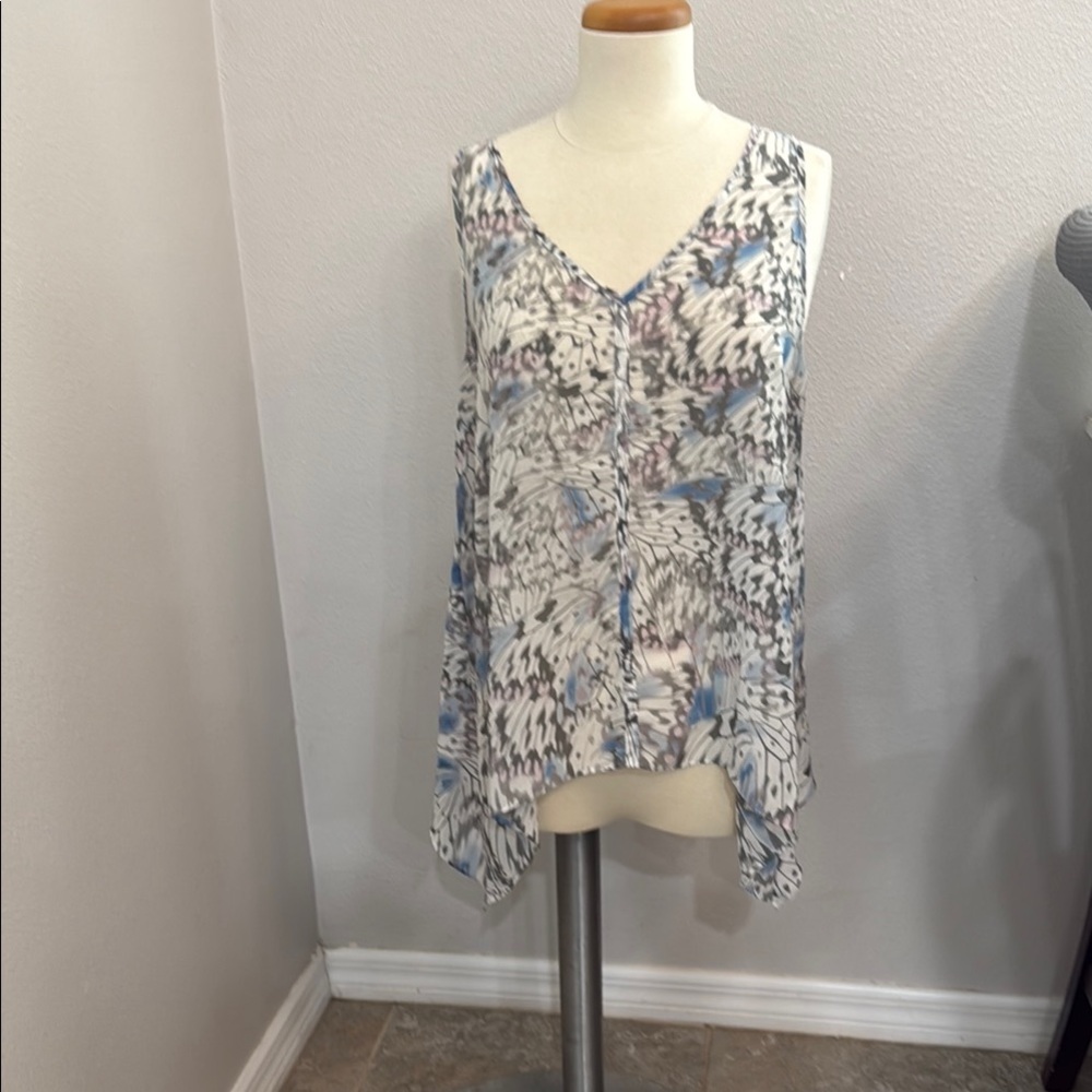 Women's Sleeveless Patterned Top